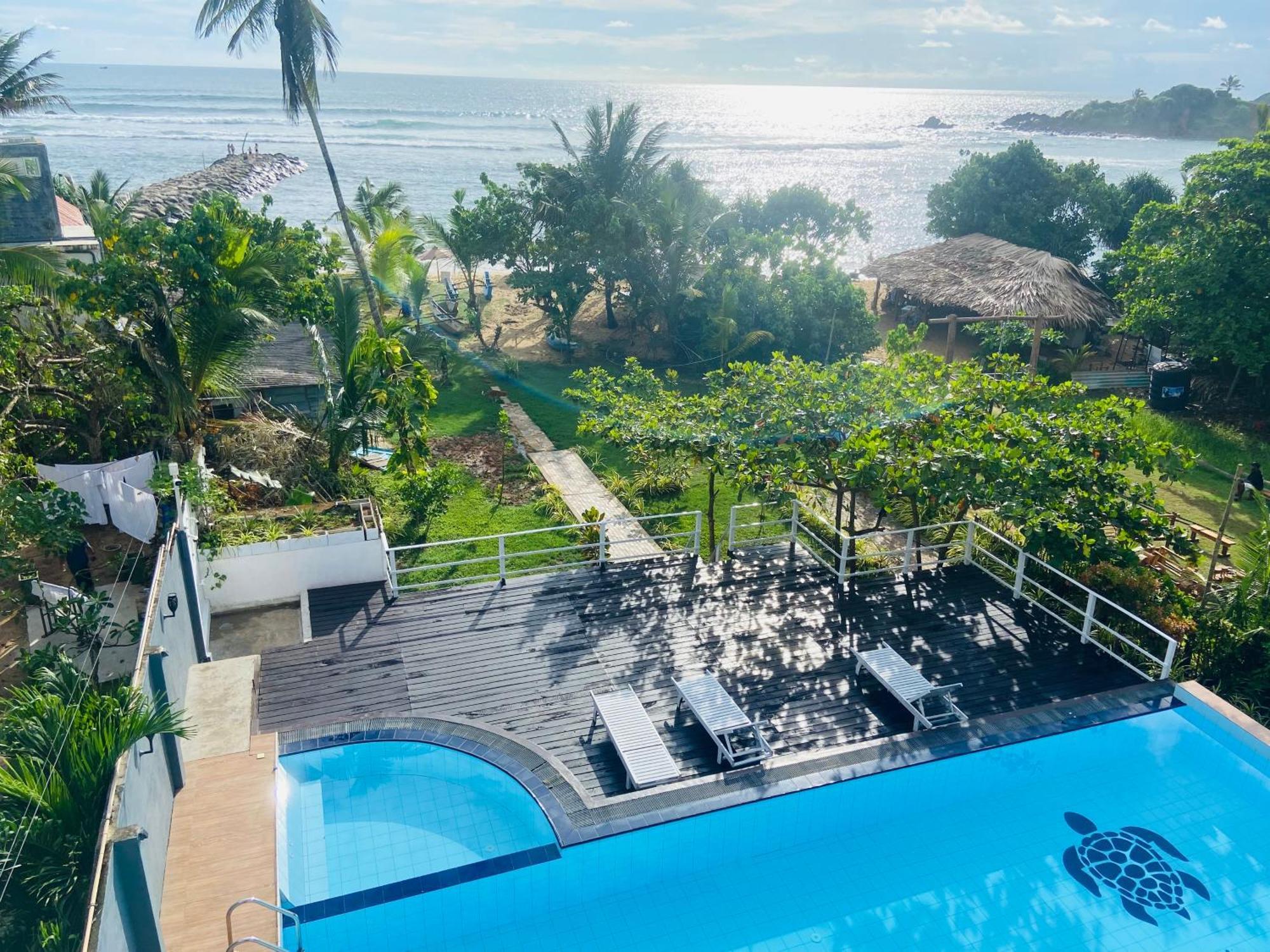 Beachmirissa Hotel Экстерьер фото