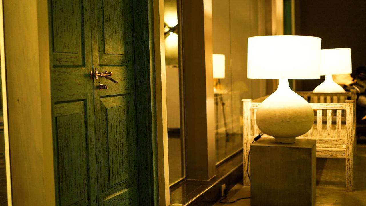 Beachmirissa Hotel Экстерьер фото